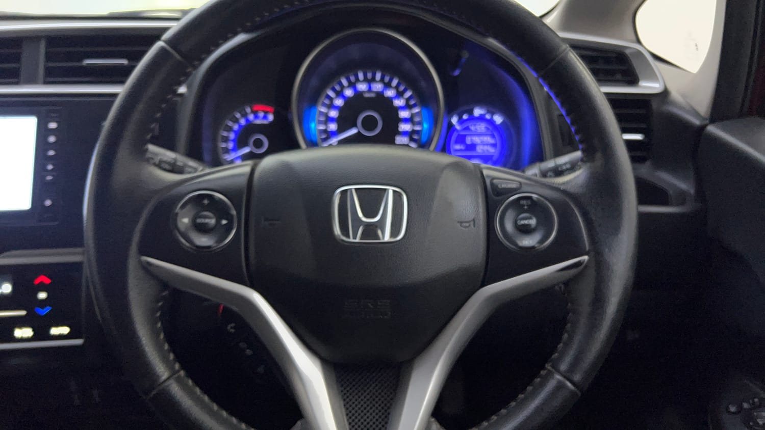 Used 2020 Honda WR-V VX MT Petrol Petrol Manual top_features Airbags