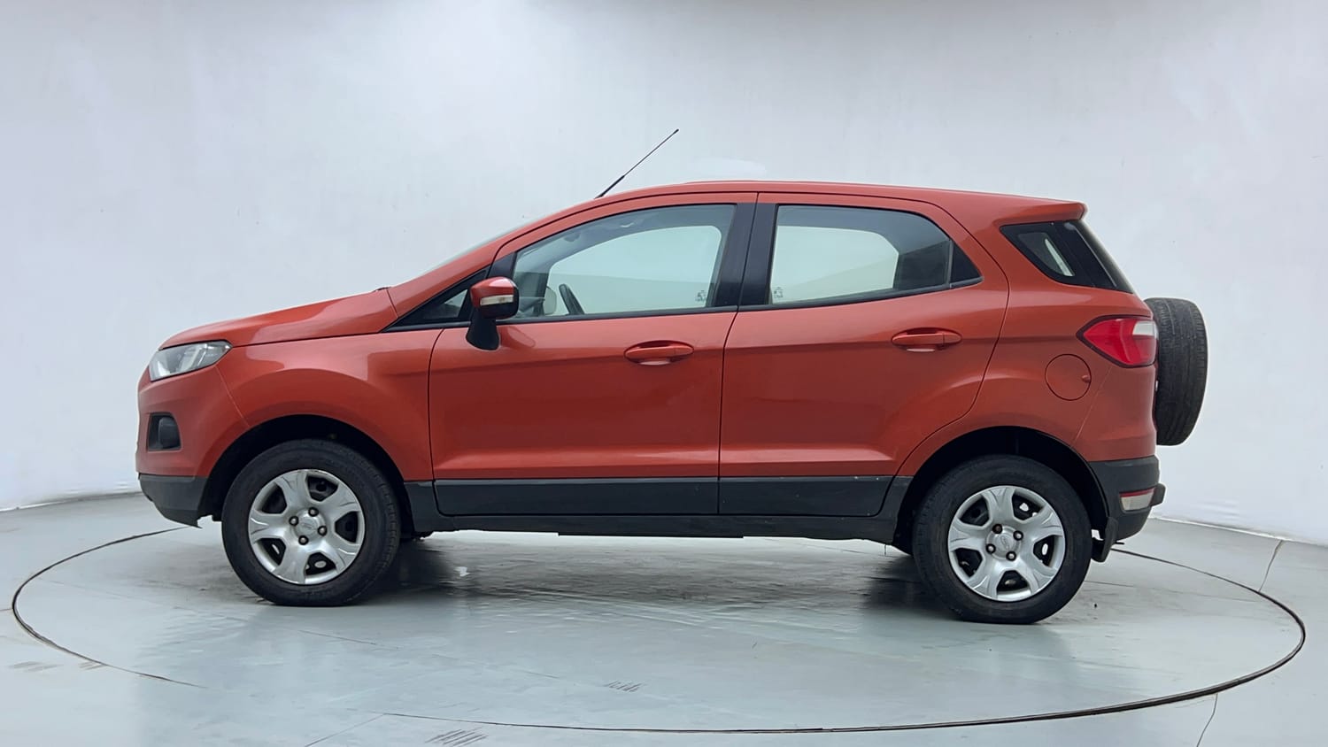 Used 2015 Ford EcoSport Ambiente 1.5 TDCi Diesel Manual exterior LEFT SIDE VIEW