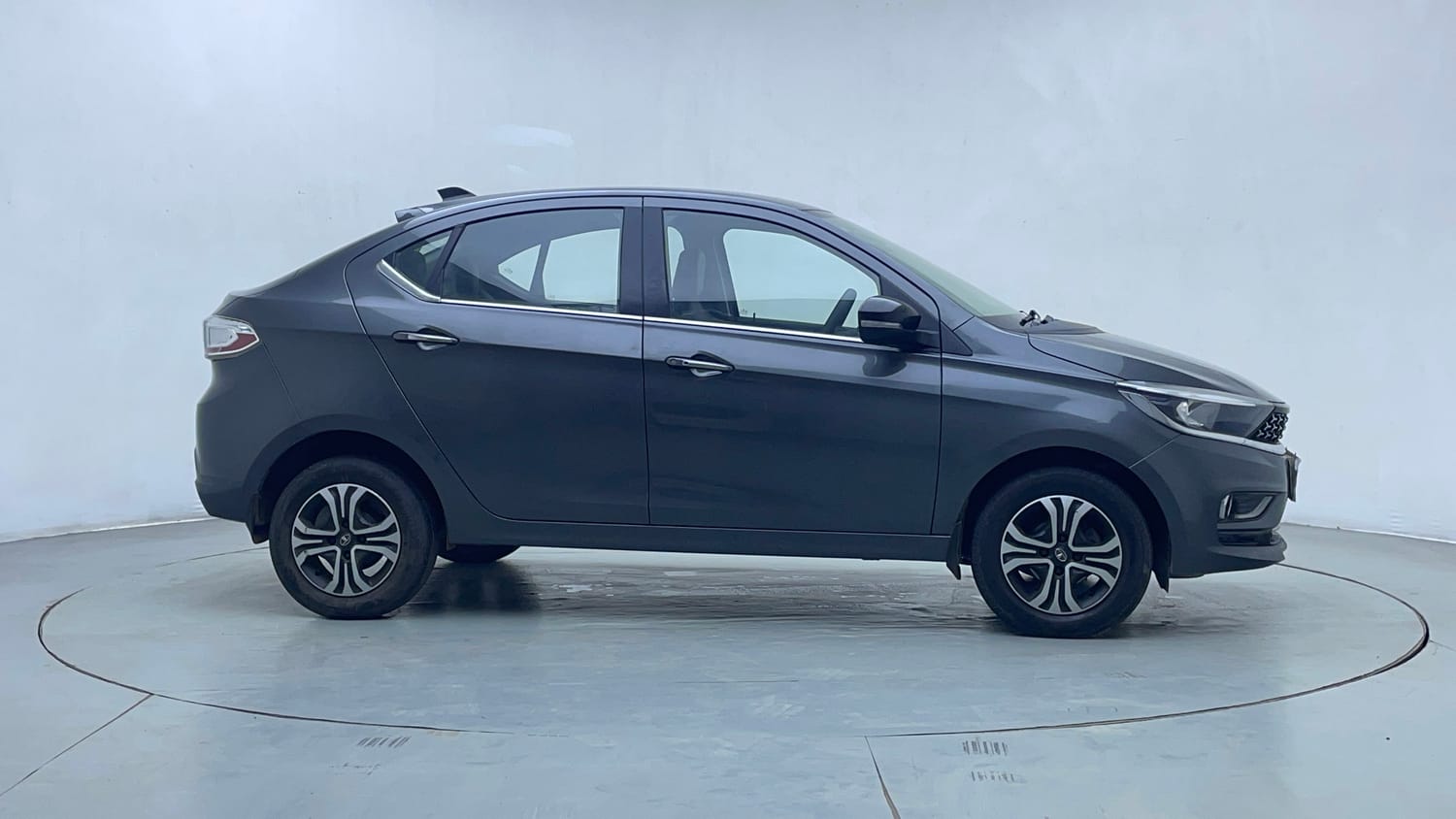 Used 2022 Tata Tigor XZ Plus CNG Cng Manual exterior RIGHT SIDE VIEW