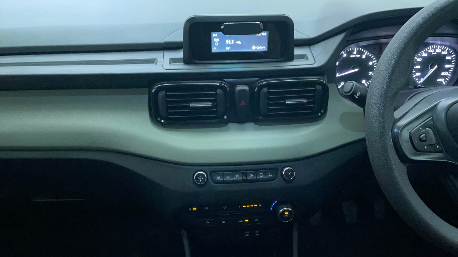 Used 2022 Tata Punch Adventure MT Petrol Manual interior MUSIC SYSTEM & AC CONTROL VIEW