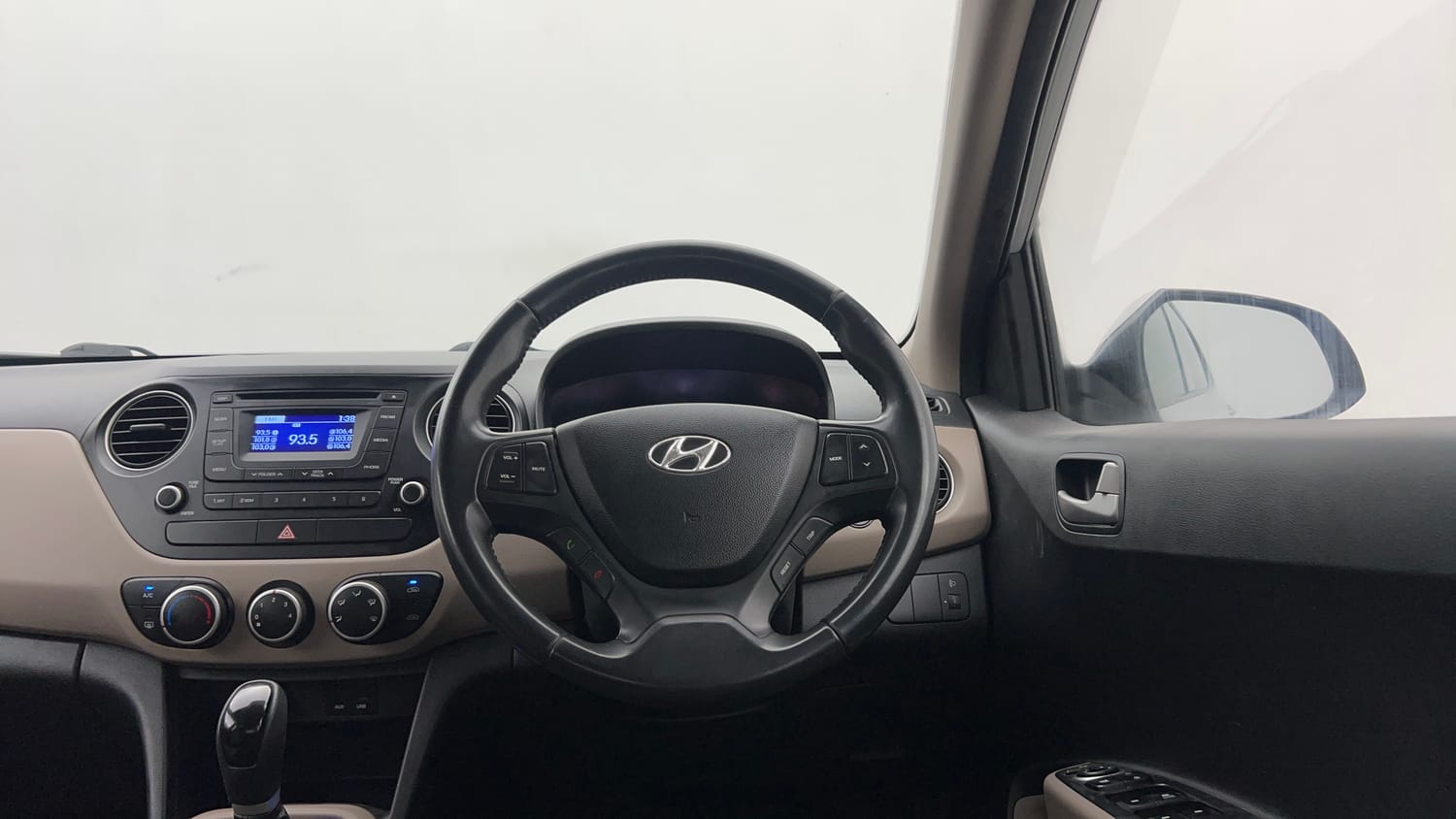 Used 2015 Hyundai Grand i10 Asta AT 1.2 Kappa VTVT Petrol Automatic interior STEERING VIEW