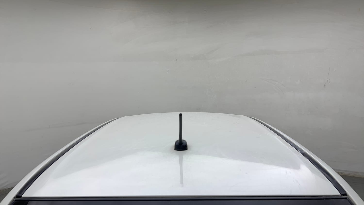 Used 2014 Maruti Suzuki Swift Dzire VXI Petrol Manual exterior EXTERIOR ROOF VIEW