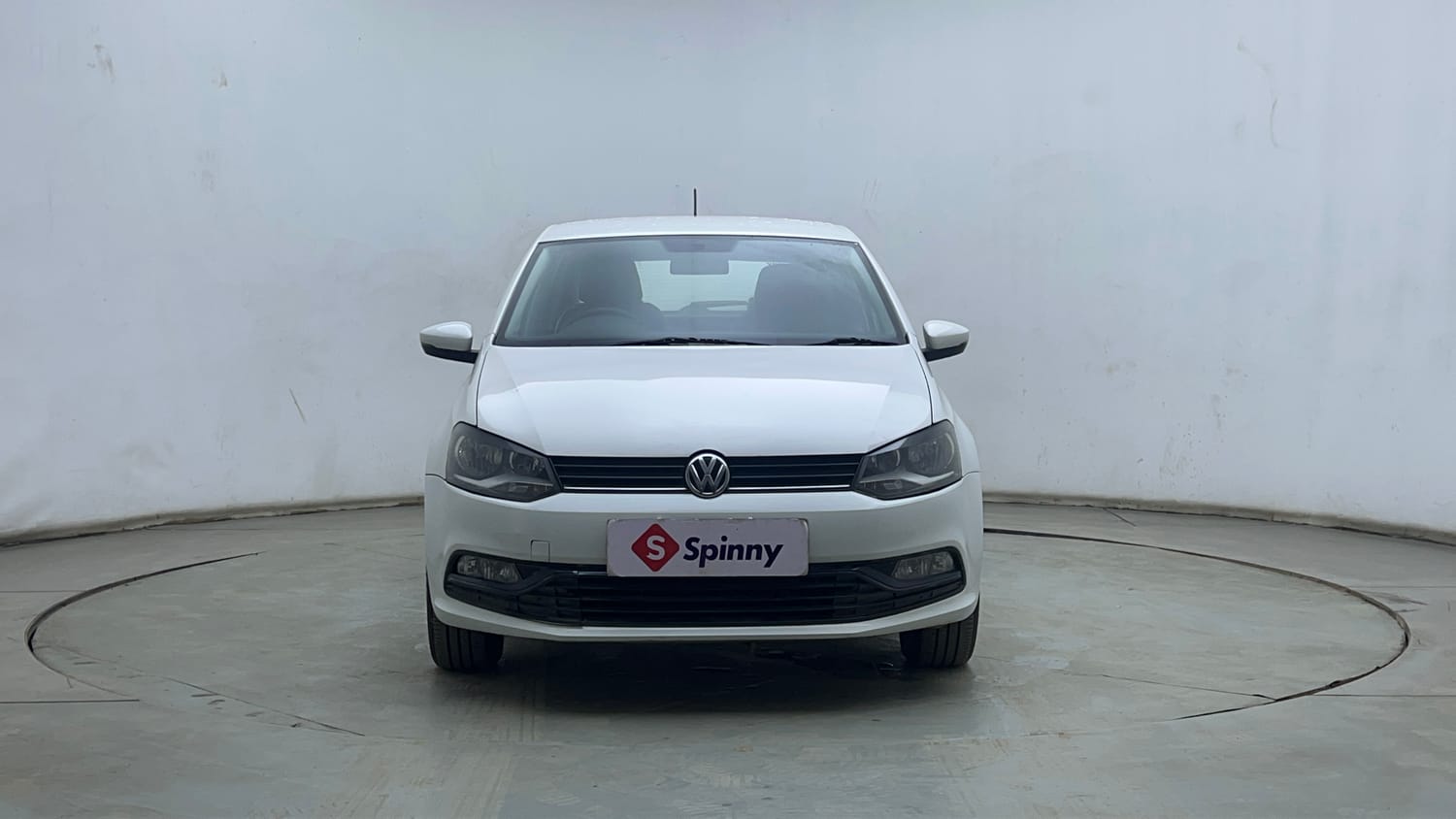 Used 2017 Volkswagen Polo Comfortline 1.2L (P) Petrol Manual exterior FRONT VIEW