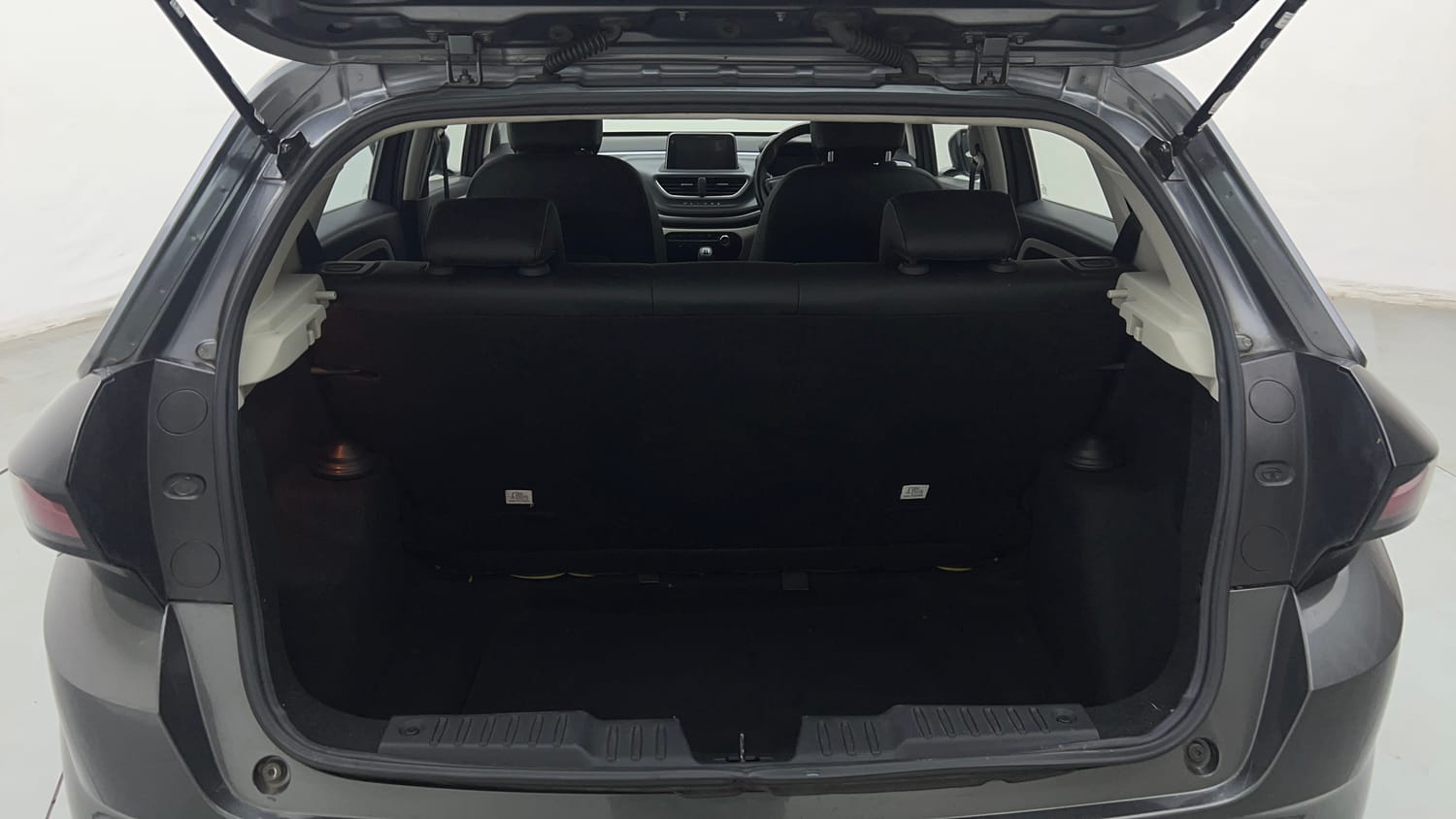 Used 2022 Tata Altroz XZ Plus i-Turbo Petrol Petrol Manual interior DICKY INSIDE VIEW