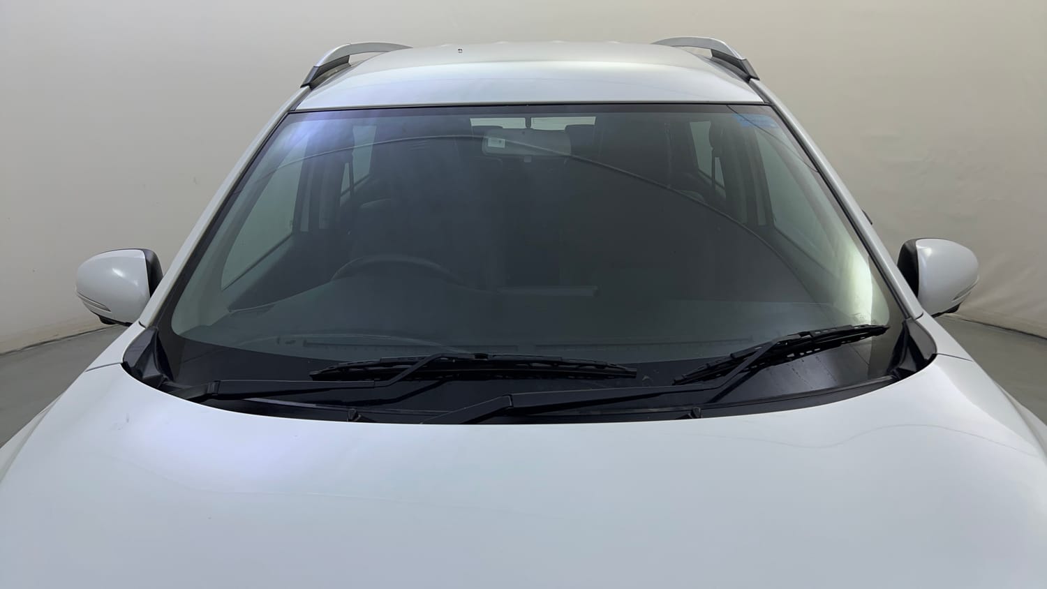 Used 2023 Maruti Suzuki XL6 Alpha Plus MT Petrol Petrol Manual exterior FRONT WINDSHIELD VIEW
