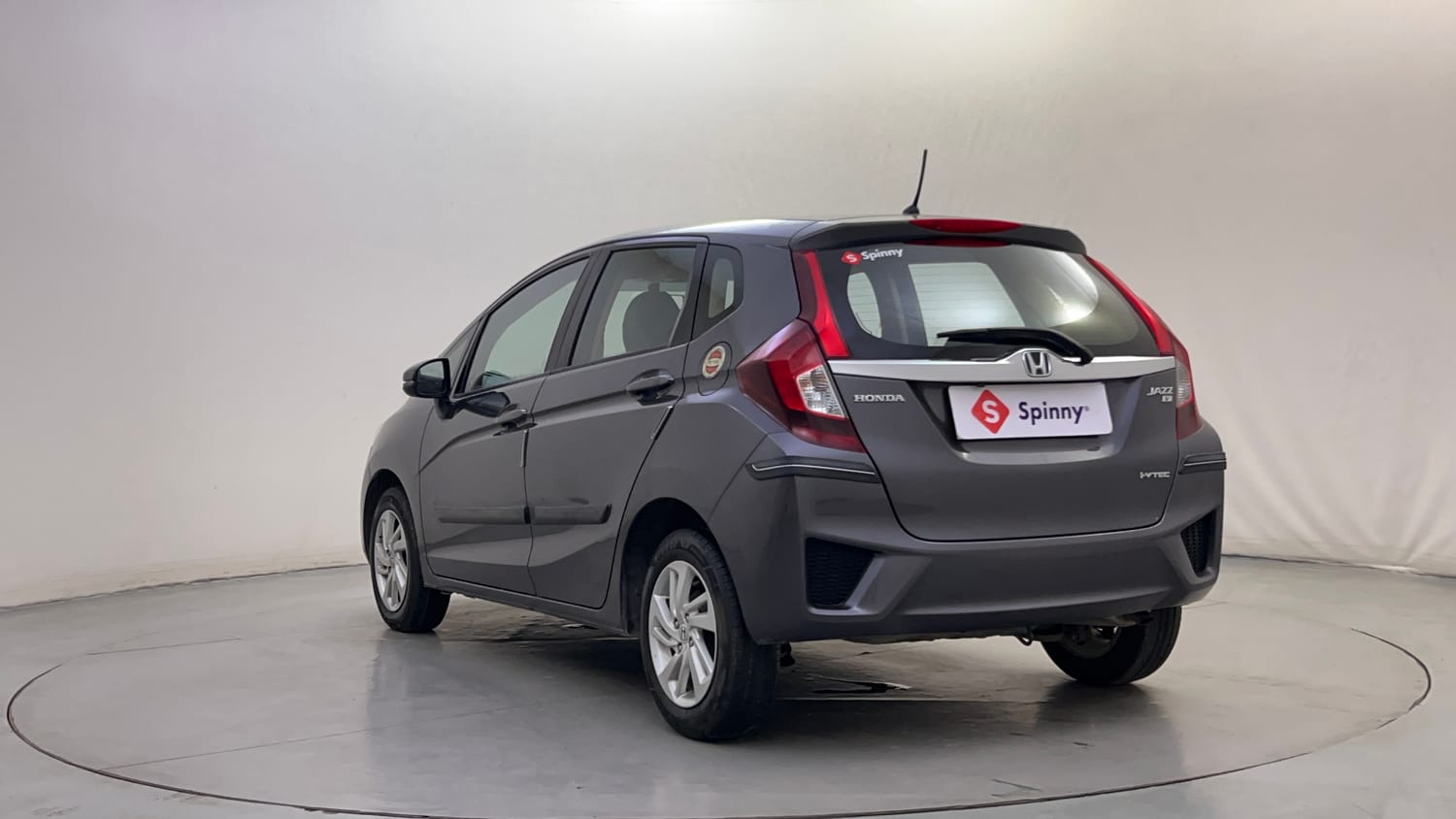Used 2018 Honda Jazz V AT Petrol Petrol Automatic exterior LEFT REAR CORNER VIEW