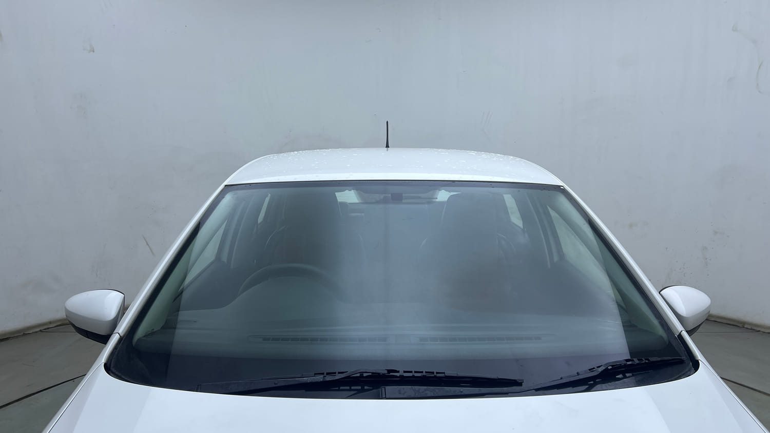 Used 2017 Volkswagen Polo Comfortline 1.2L (P) Petrol Manual exterior FRONT WINDSHIELD VIEW