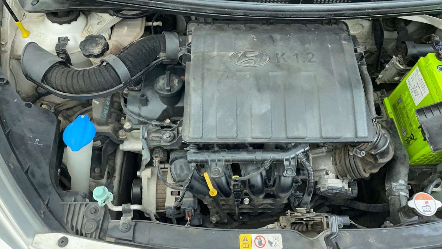 Used 2014 Hyundai Xcent S 1.2 Petrol Manual engine ENGINE RIGHT SIDE VIEW