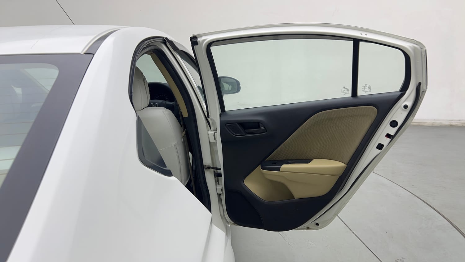 Used 2016 Honda City SV Petrol Manual interior RIGHT REAR DOOR OPEN VIEW