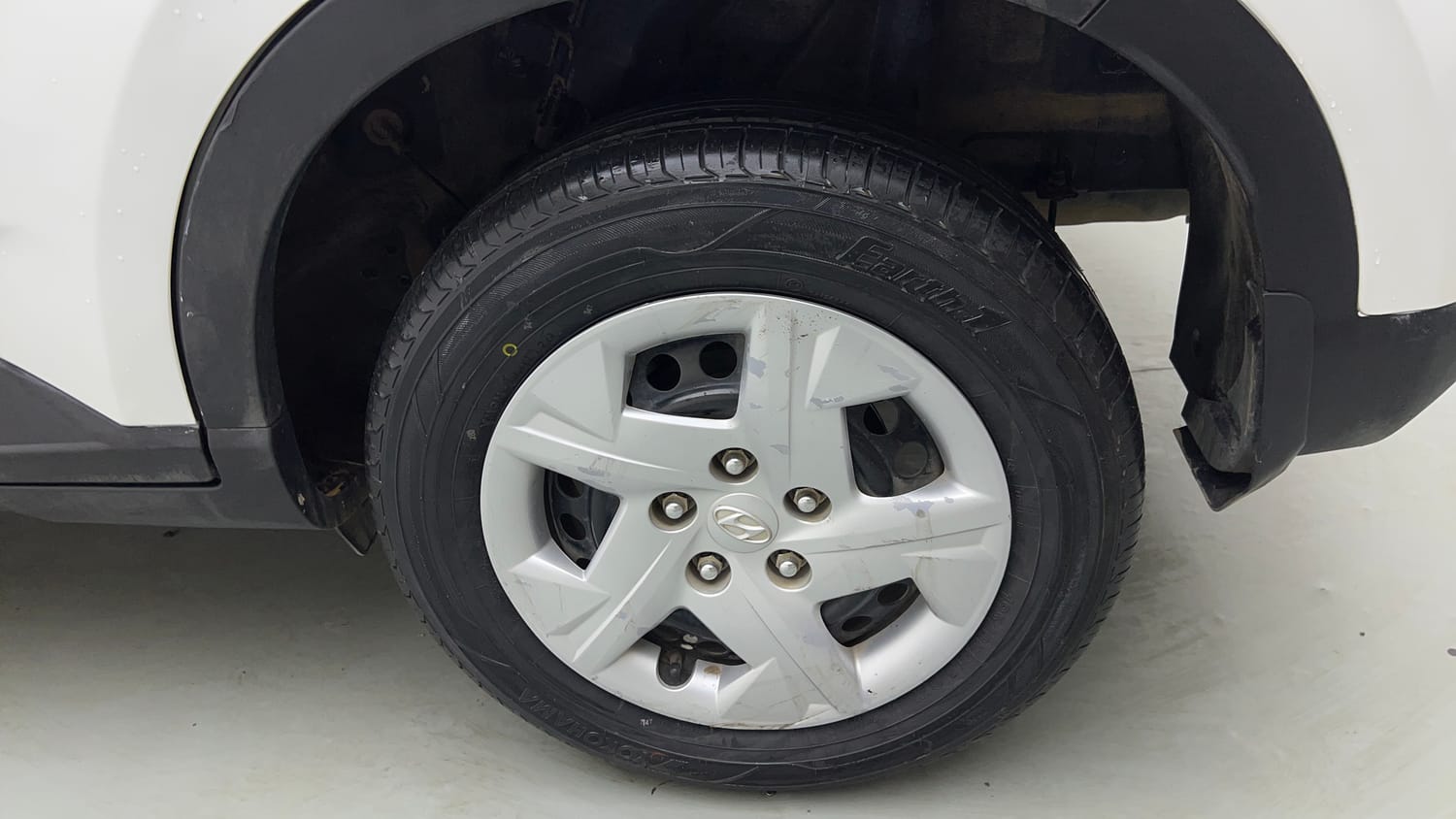 Used 2022 Hyundai Venue S Plus 1.2 Petrol Petrol Manual tyres LEFT REAR TYRE RIM VIEW