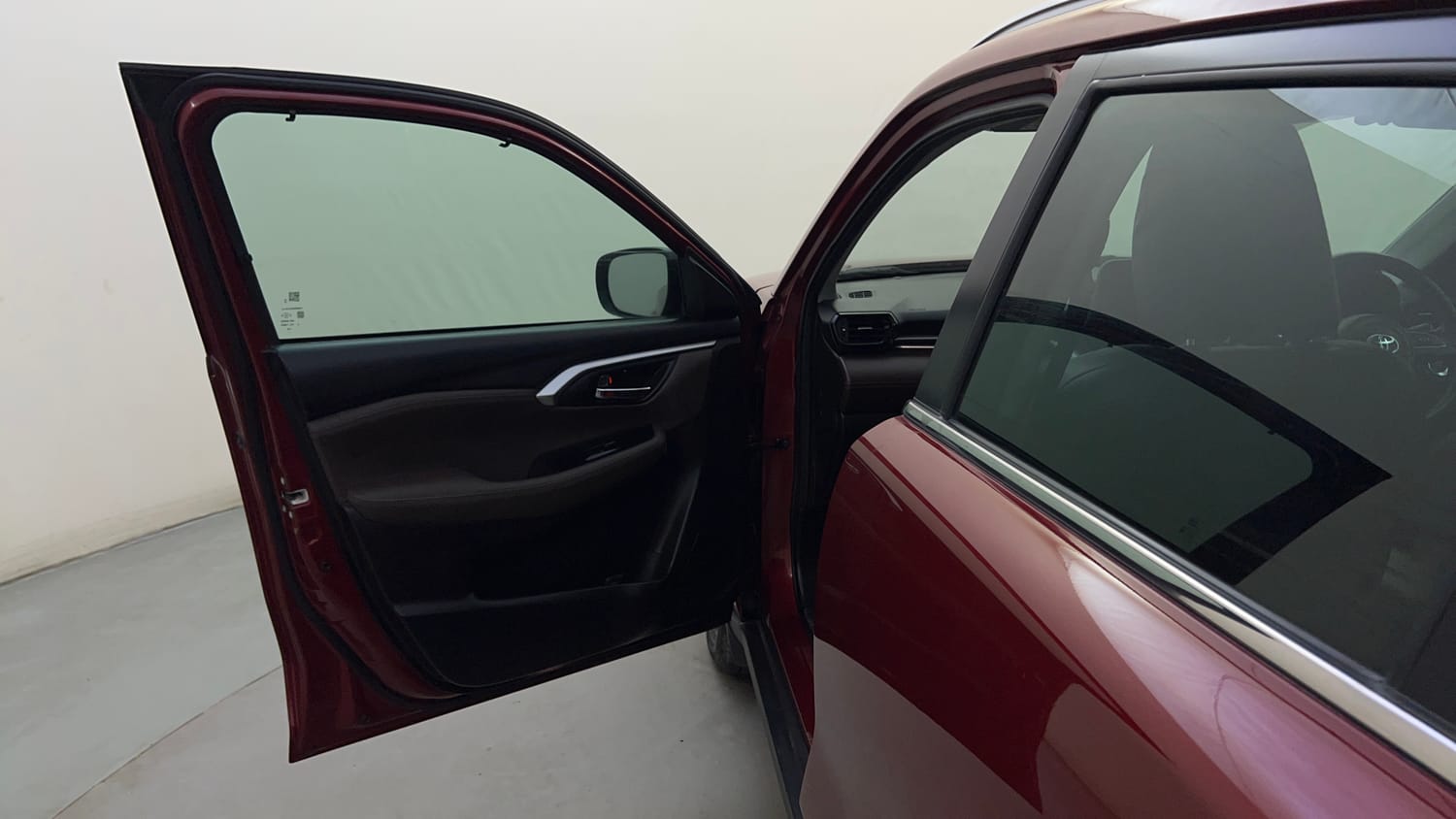 Used 2024 Toyota Urban Cruiser Hyryder V Hybrid Hybrid Automatic interior LEFT FRONT DOOR OPEN VIEW