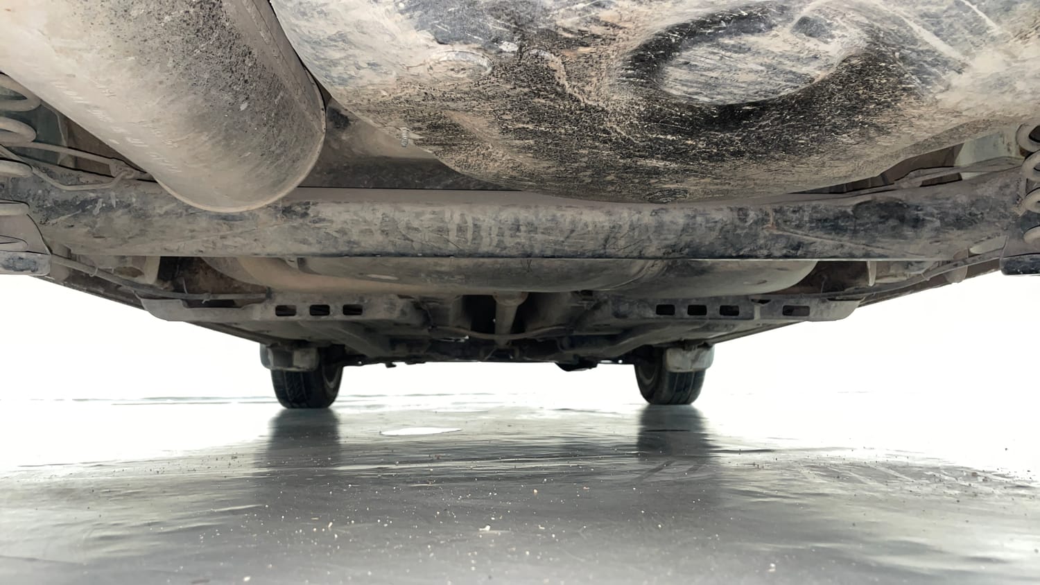 Used 2014 Volkswagen Polo Highline1.5L (D) Diesel Manual extra REAR UNDERBODY VIEW (TAKEN FROM REAR)