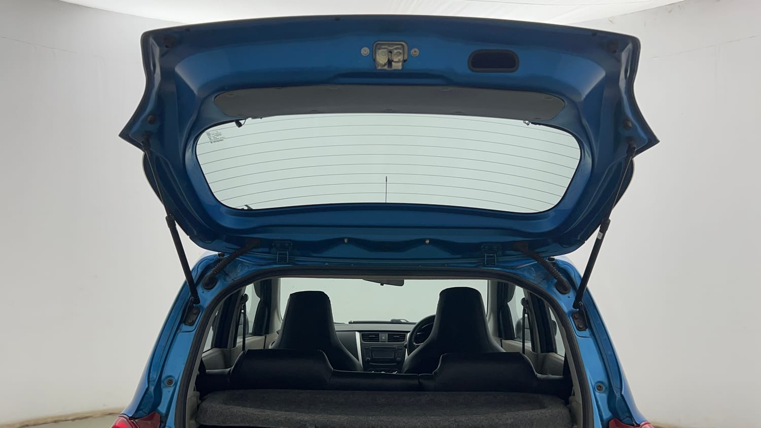 Used 2017 Maruti Suzuki Celerio ZXi Opt Petrol Manual interior DICKY DOOR OPEN VIEW