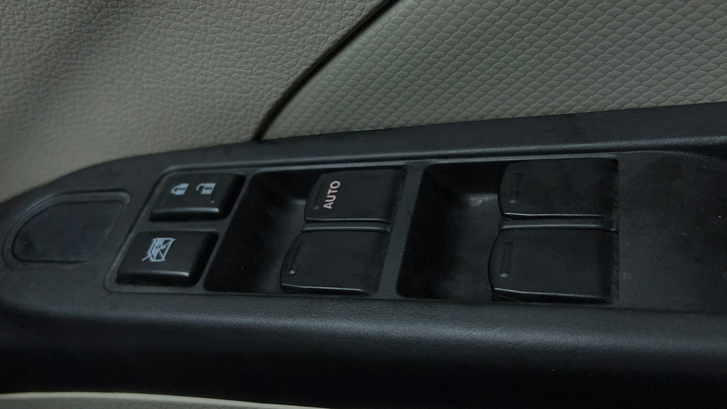 Used 2018 Maruti Suzuki Celerio VXi CNG Cng Manual top_features Power windows