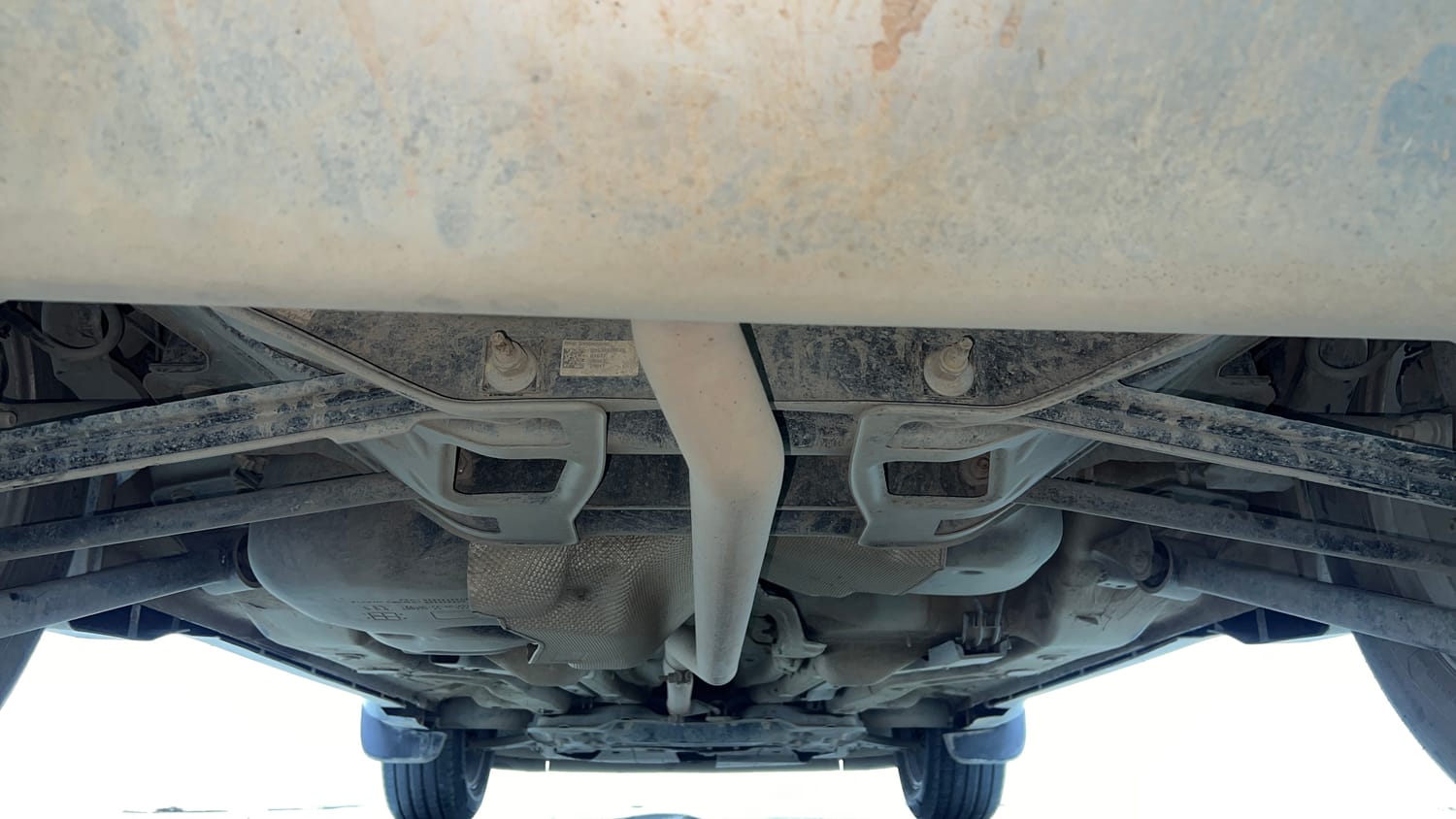 Used 2017 Jeep Compass Limited 1.4 Petrol AT Petrol Automatic extra REAR UNDERBODY VIEW (TAKEN FROM REAR)
