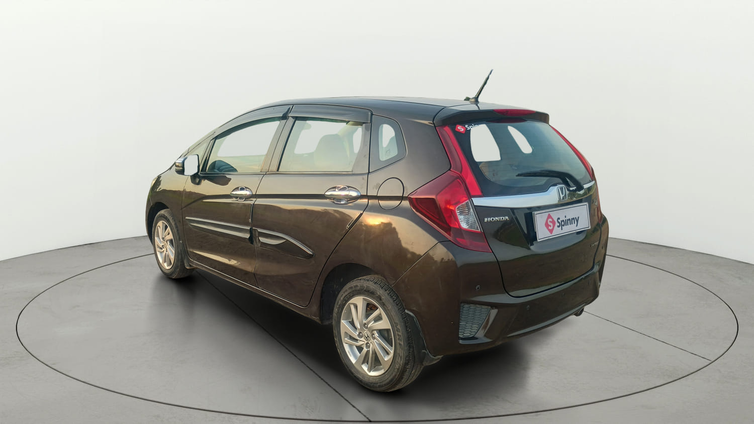 Used 2017 Honda Jazz V Petrol Petrol Manual exterior LEFT REAR CORNER VIEW
