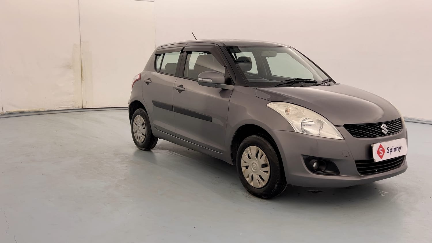 Used 2013 Maruti Suzuki Swift VXi Petrol Manual exterior RIGHT FRONT CORNER VIEW