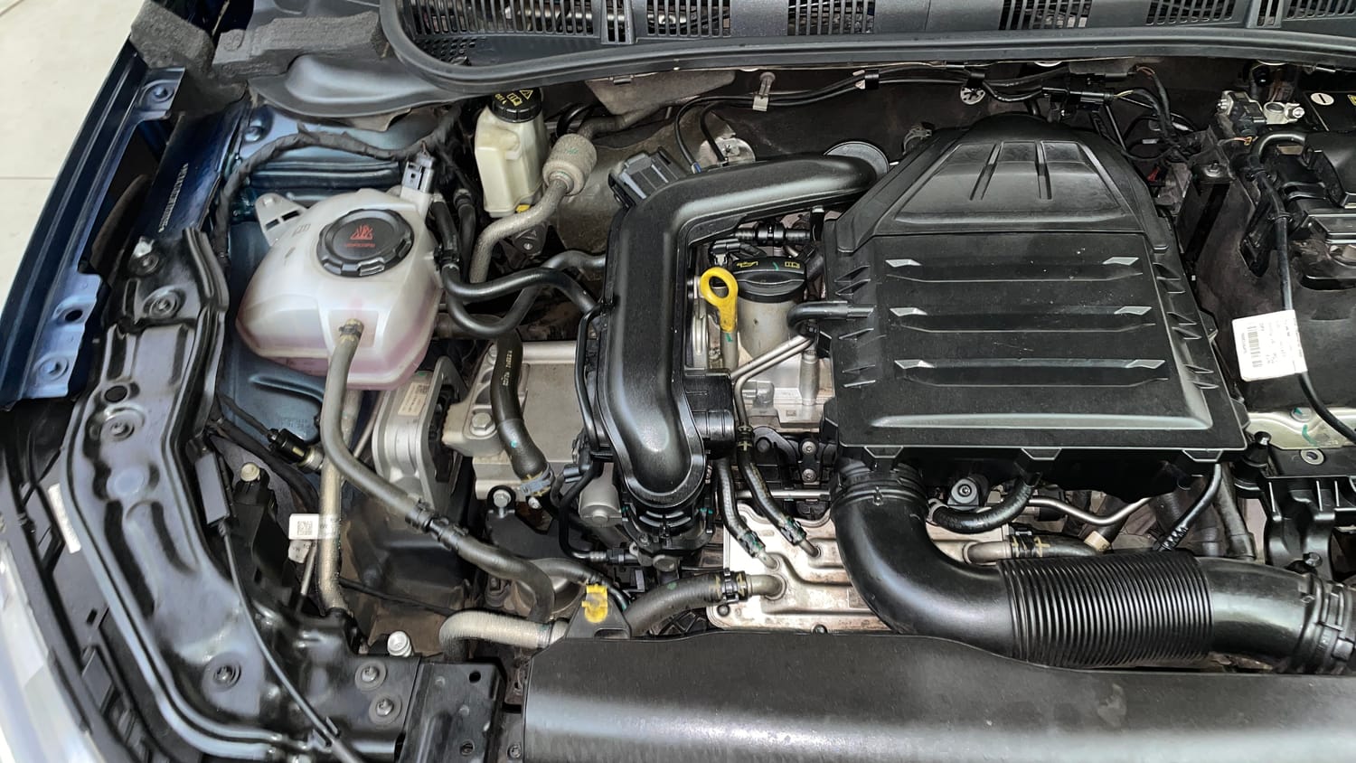 Used 2024 Volkswagen Virtus Highline 1.0 TSI AT Petrol Automatic engine ENGINE RIGHT SIDE VIEW