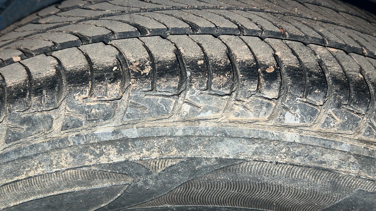 Used 2017 Maruti Suzuki Celerio ZXi Opt Petrol Manual tyres LEFT REAR TYRE TREAD VIEW