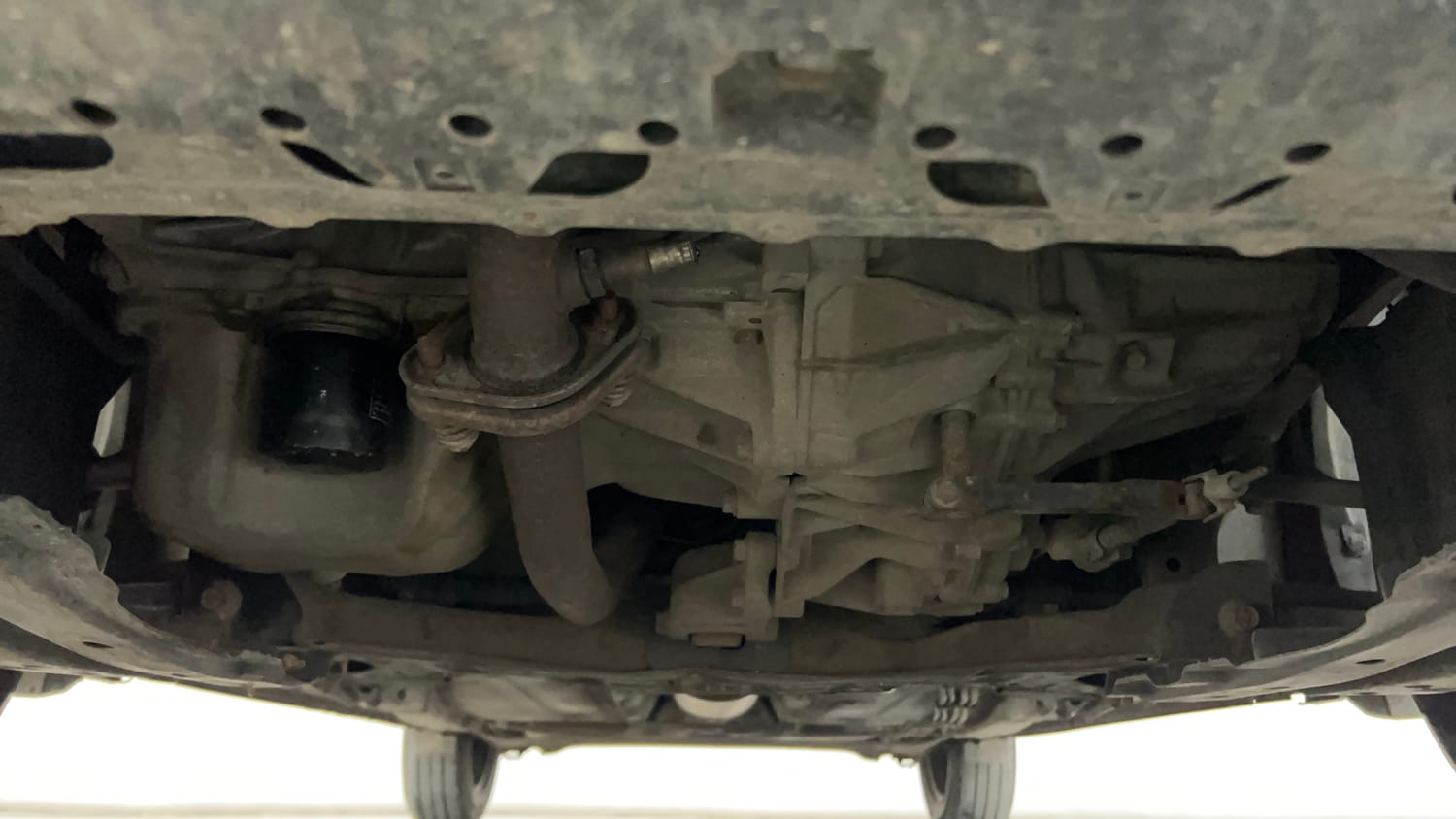 Used 2018 Maruti Suzuki Baleno Delta 1.2 Petrol Manual extra FRONT LEFT UNDERBODY VIEW