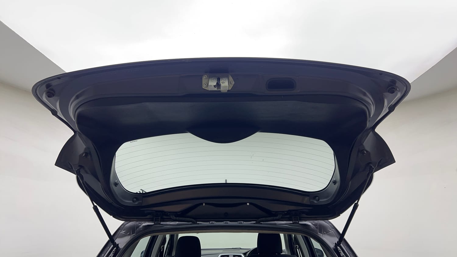 Used 2020 Maruti Suzuki S-Cross Zeta Petrol Manual interior DICKY DOOR OPEN VIEW