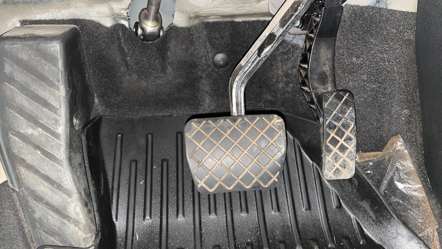 Used 2024 Volkswagen Virtus Highline 1.0 TSI AT Petrol Automatic interior PEDALS VIEW