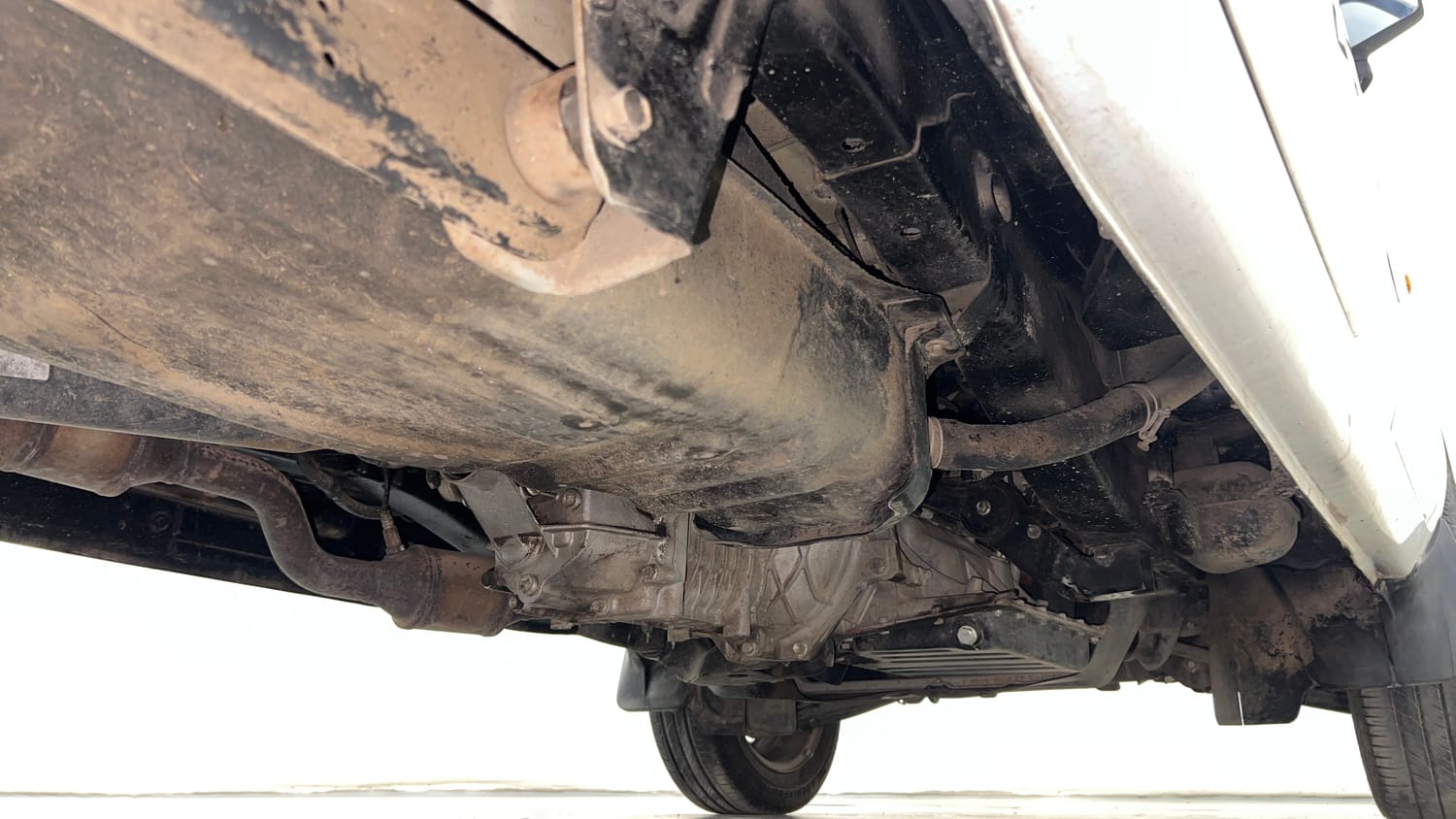 Used 2015 Maruti Suzuki Eeco 5 STR WITH A/C+HTR Petrol Manual extra REAR RIGHT UNDERBODY VIEW