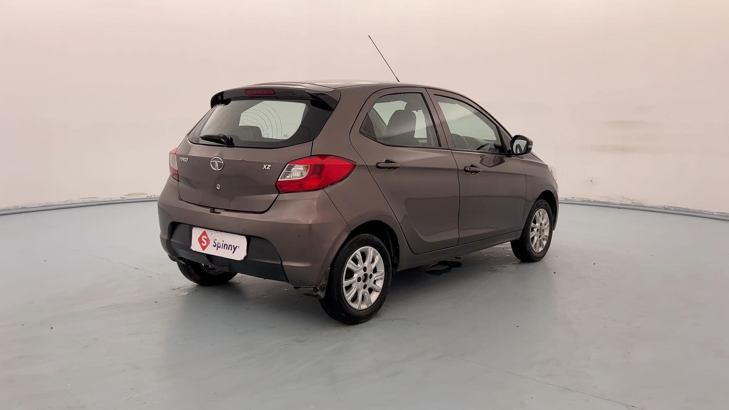 Used 2017 Tata Tiago Revotron XZ Petrol Manual exterior RIGHT REAR CORNER VIEW
