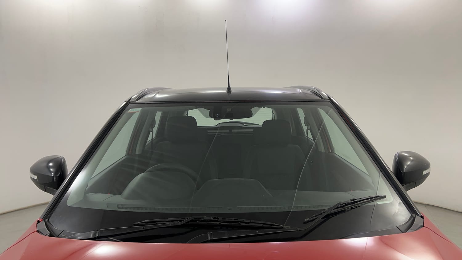 Used 2016 Maruti Suzuki Vitara Brezza [2016-2020] ZDi Plus Diesel Manual exterior FRONT WINDSHIELD VIEW