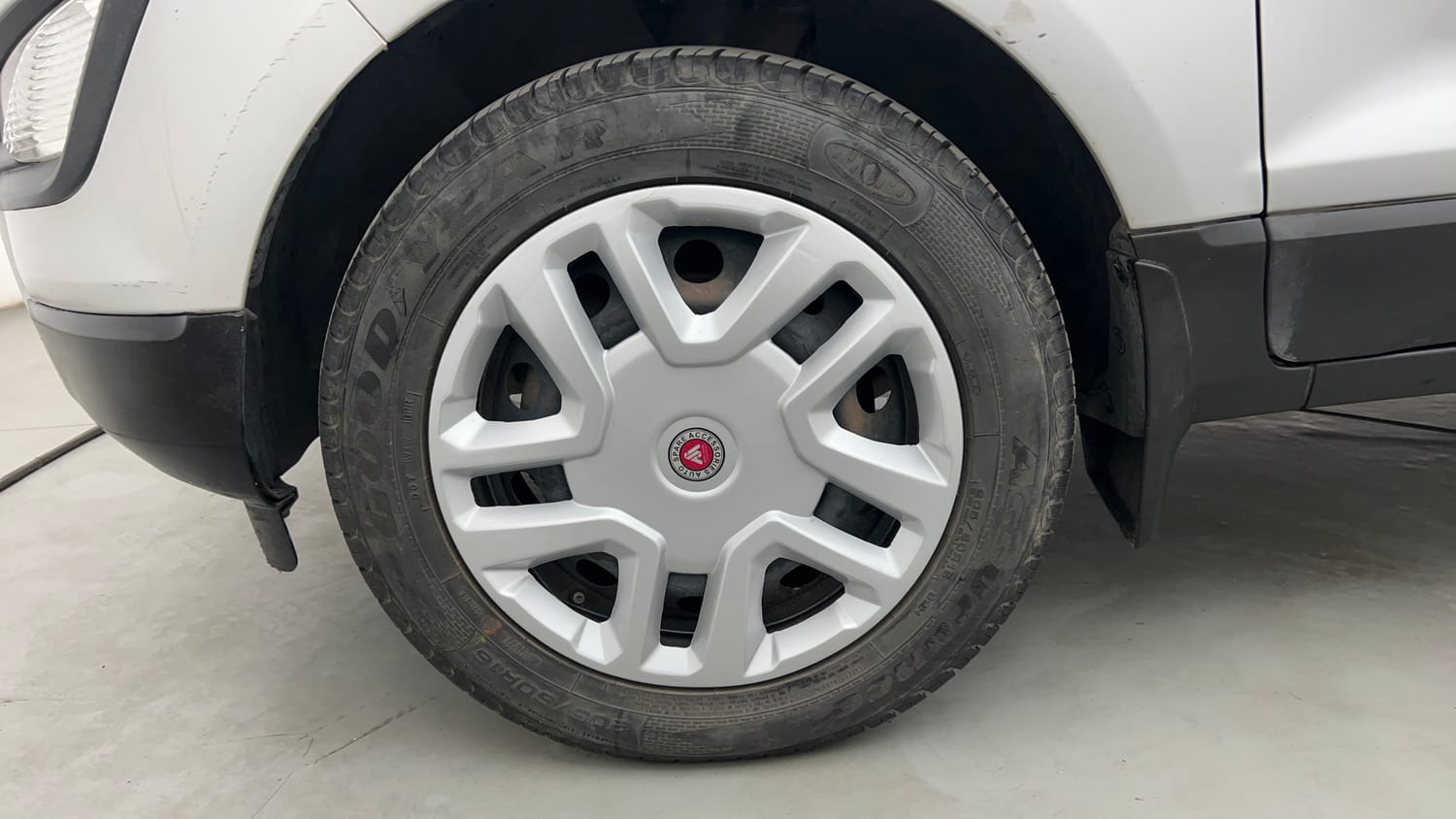 Used 2021 Ford EcoSport Trend 1.5L Ti-VCT Petrol Manual tyres LEFT FRONT TYRE RIM VIEW