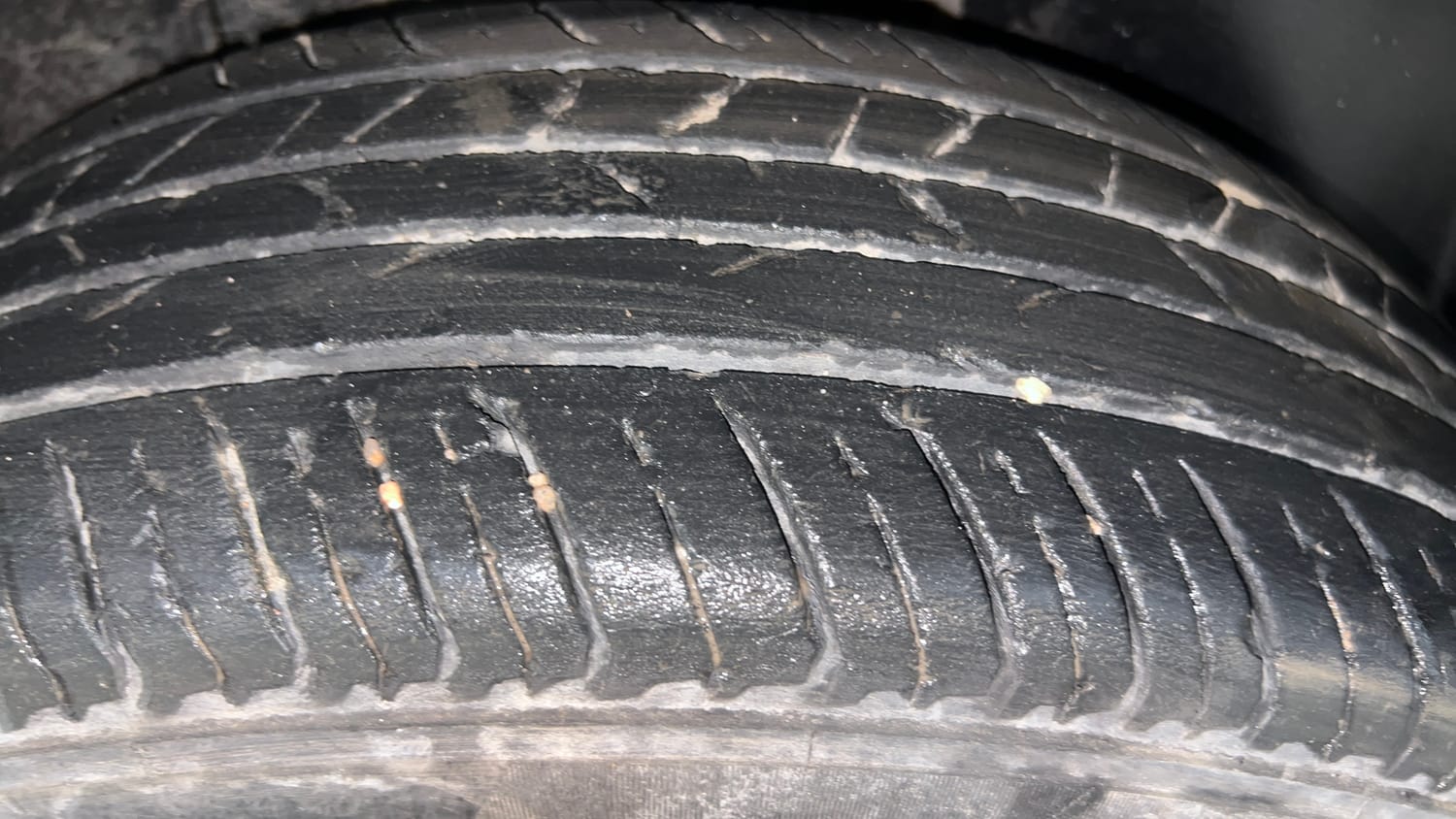 Used 2022 Tata Punch Creative MT Petrol Manual tyres LEFT REAR TYRE TREAD VIEW