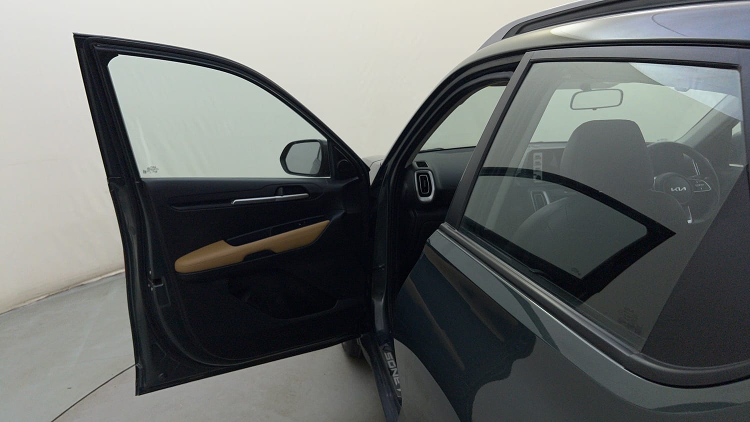 Used 2024 Kia Sonet HTX 1.5 Diesel AT Diesel Automatic interior LEFT FRONT DOOR OPEN VIEW