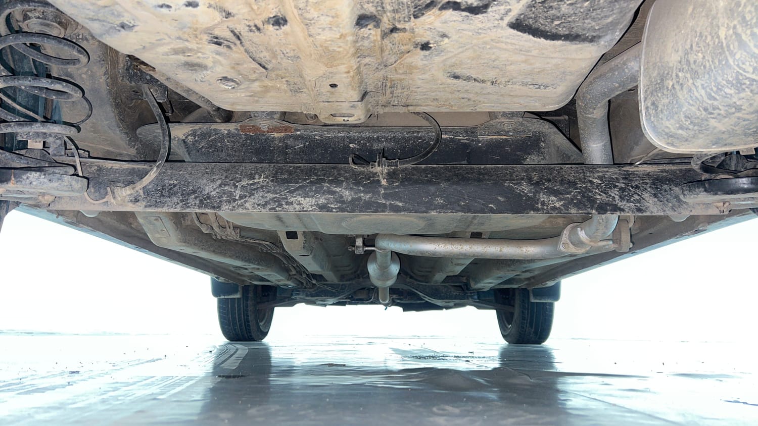 Used 2022 Tata Nexon XM Petrol Manual extra REAR UNDERBODY VIEW (TAKEN FROM REAR)