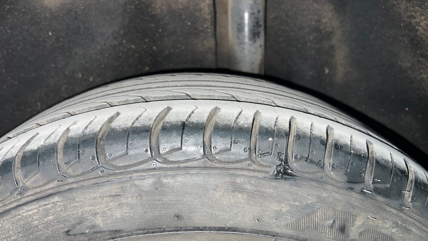 Used 2016 Ford EcoSport Titanium+ 1.0L EcoBoost Petrol Manual tyres LEFT REAR TYRE TREAD VIEW