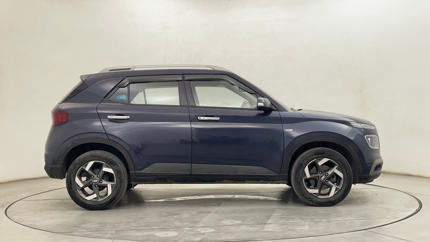Used 2020 Hyundai Venue SX Plus 1.0 Turbo DCT Petrol Automatic exterior RIGHT SIDE VIEW