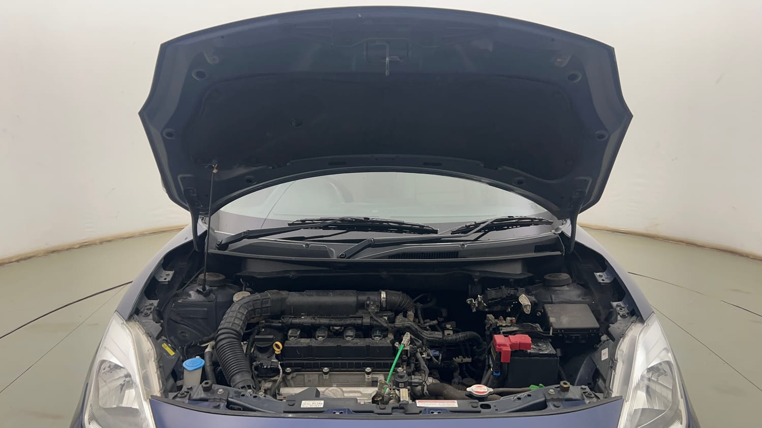 Used 2022 Maruti Suzuki Dzire VXi Petrol Manual engine ENGINE & BONNET OPEN FRONT VIEW