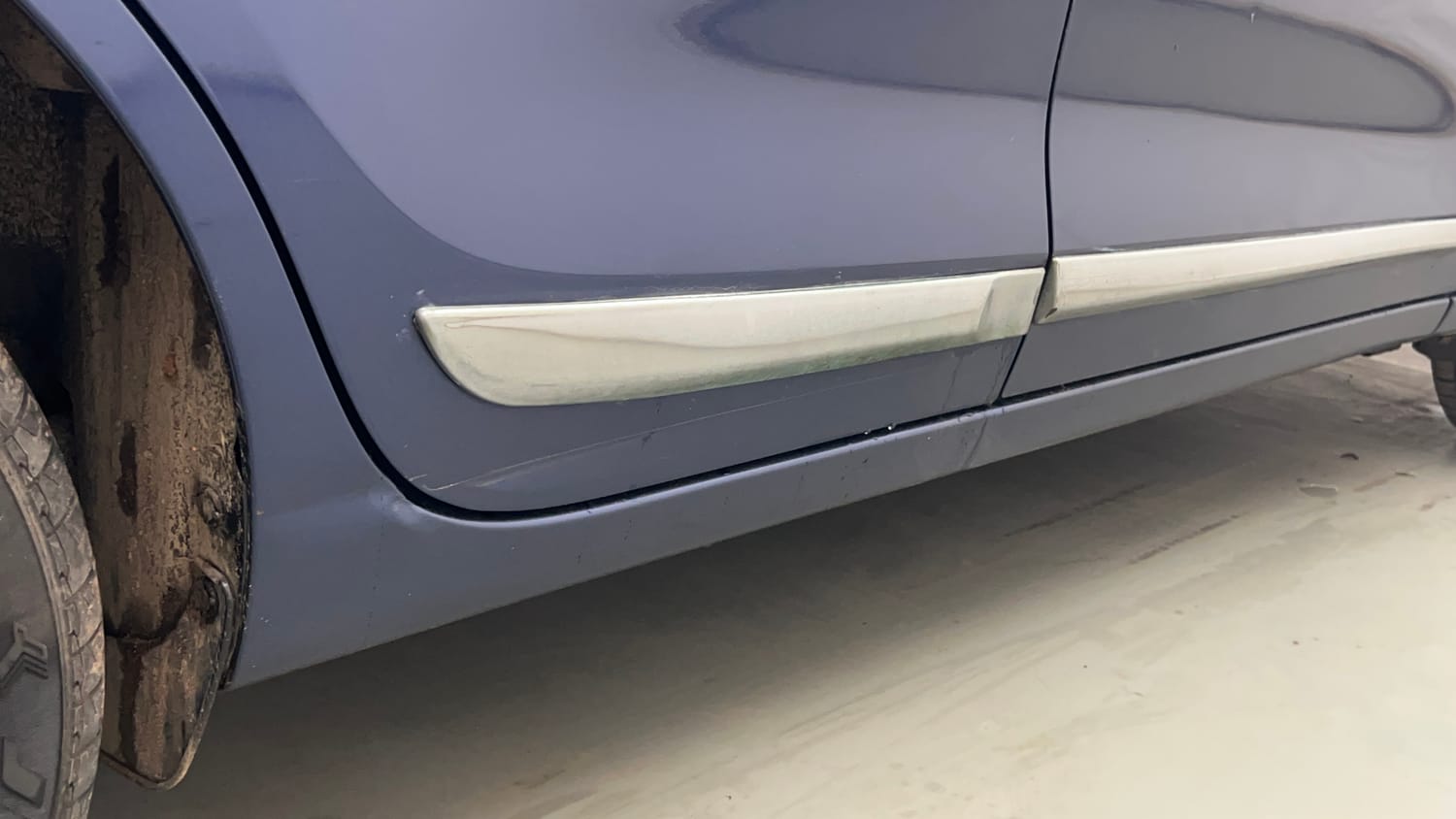 Used 2022 Maruti Suzuki Dzire VXi Petrol Manual dents MINOR DENT