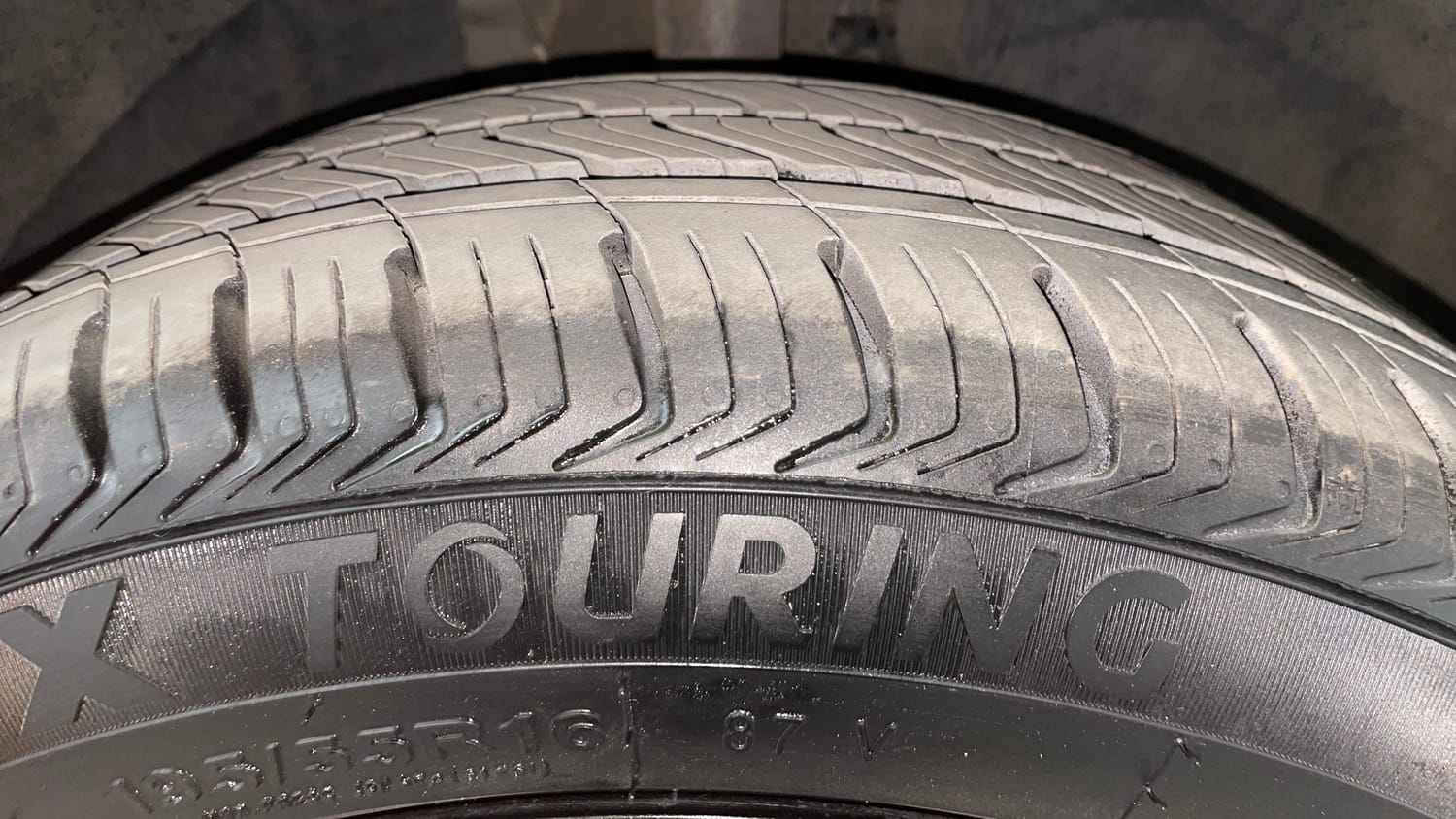 Used 2022 Tata Altroz XT Diesel Diesel Manual tyres RIGHT FRONT TYRE TREAD VIEW