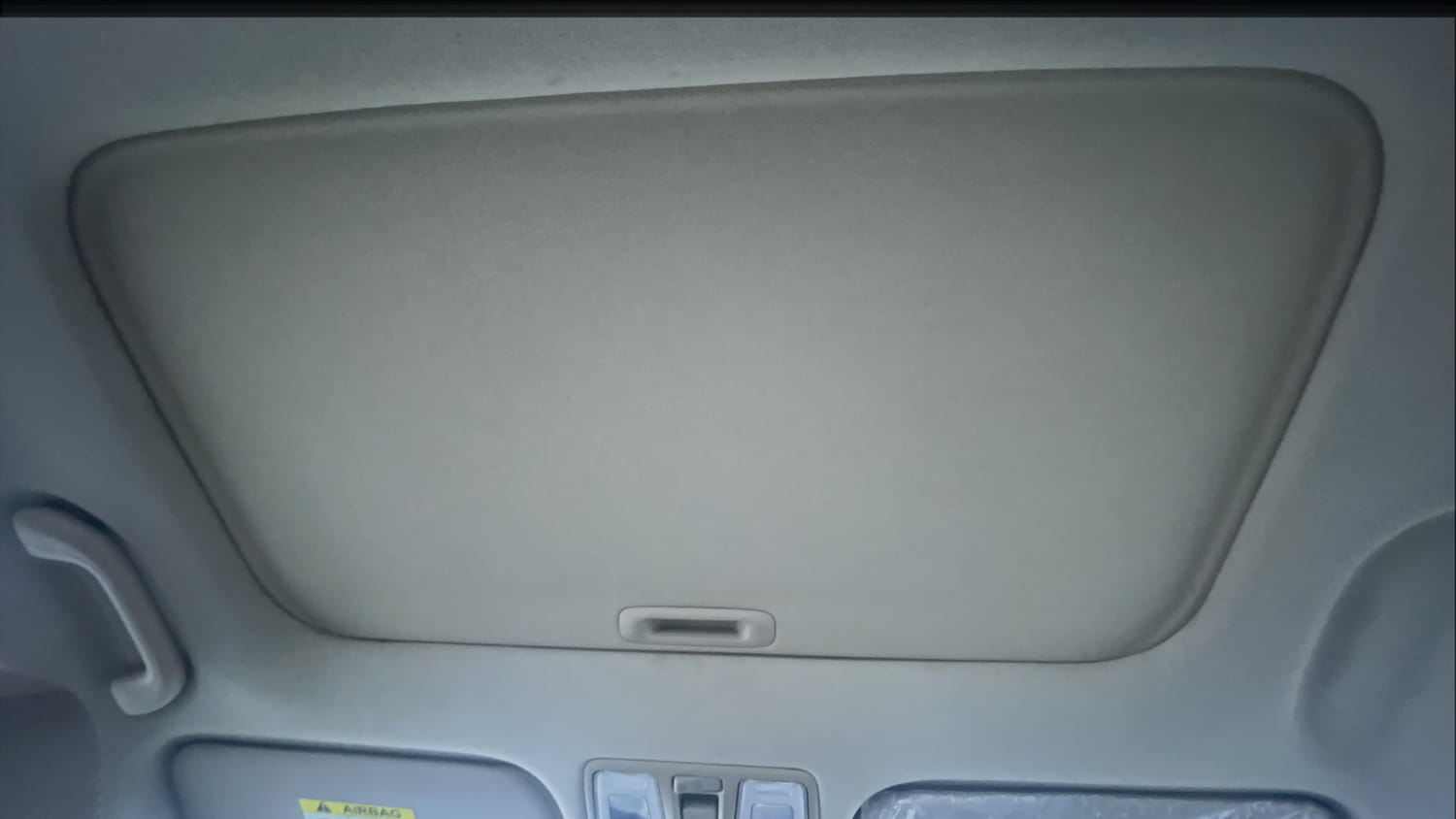 Used 2022 Hyundai Verna SX 1.5 MPi Petrol Manual top_features Sunroof
