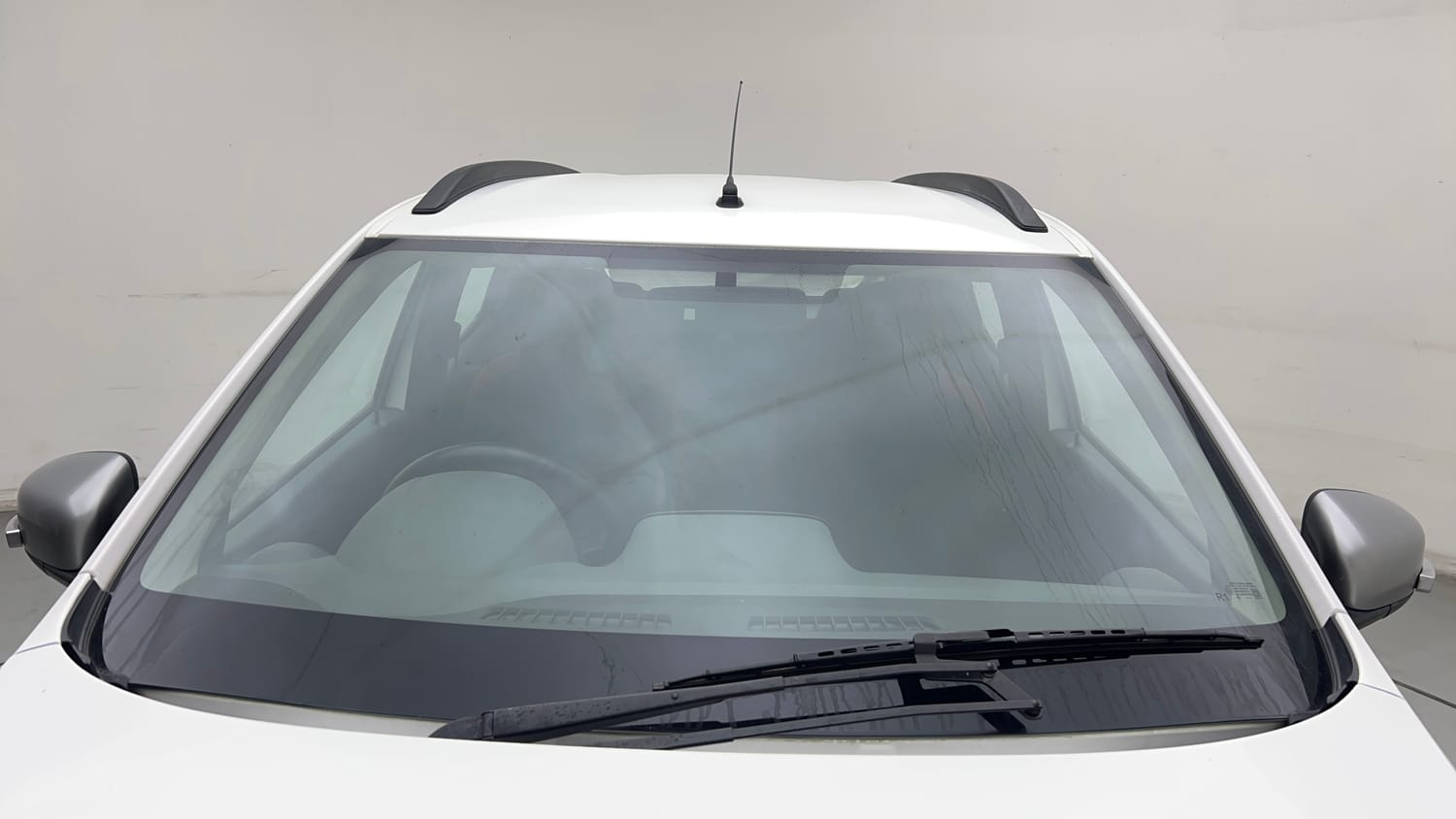 Used 2020 Renault Kwid 1.0 RXT AMT Opt Petrol Automatic exterior FRONT WINDSHIELD VIEW