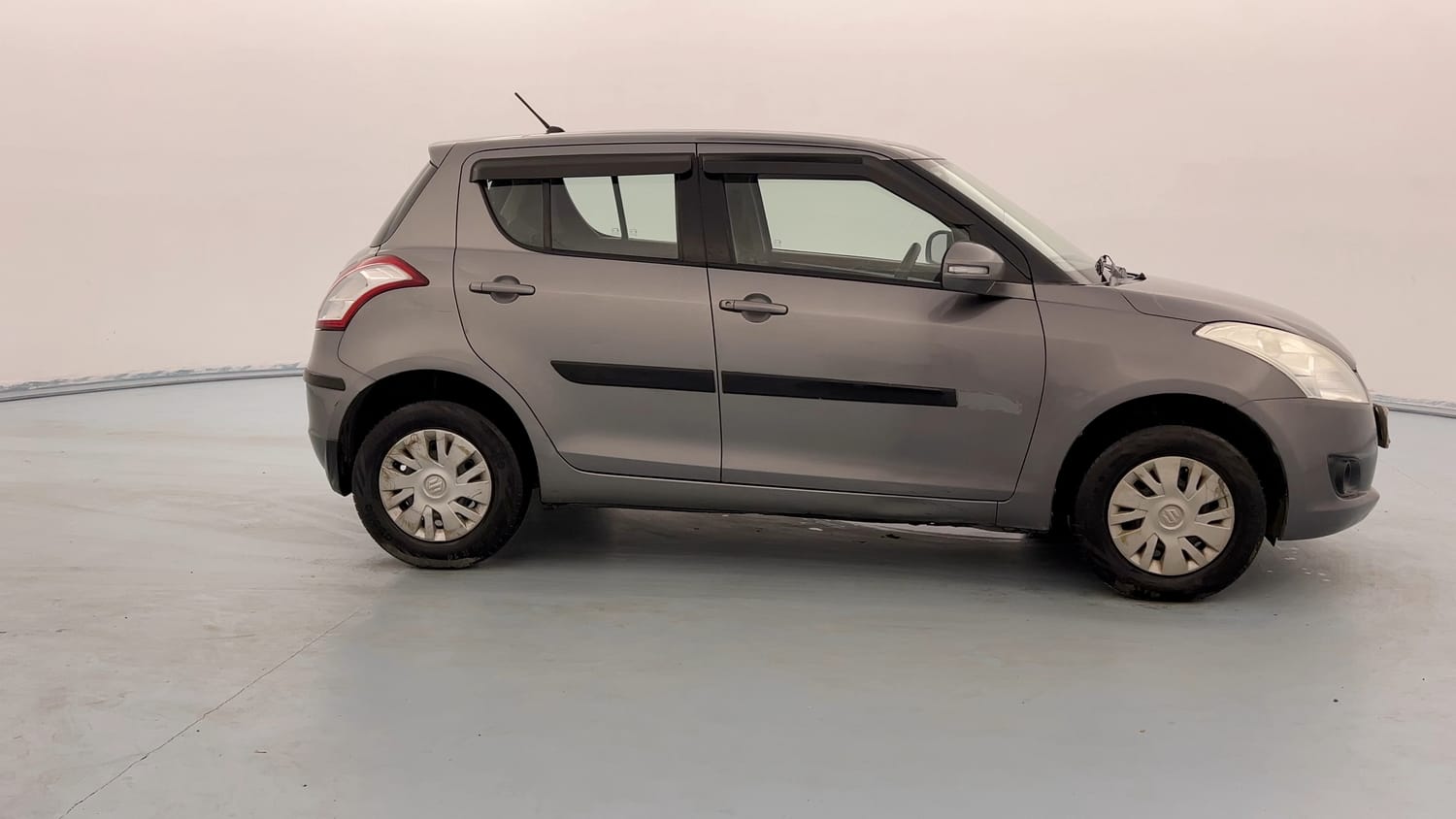 Used 2013 Maruti Suzuki Swift VXi Petrol Manual exterior RIGHT SIDE VIEW