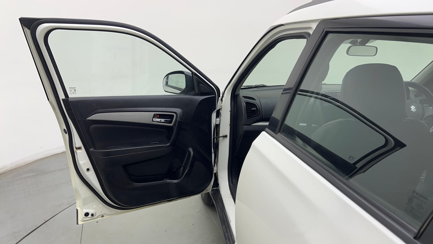 Used 2018 maruti-suzuki Vitara Brezza ZDi Plus AGS Diesel Automatic interior LEFT FRONT DOOR OPEN VIEW
