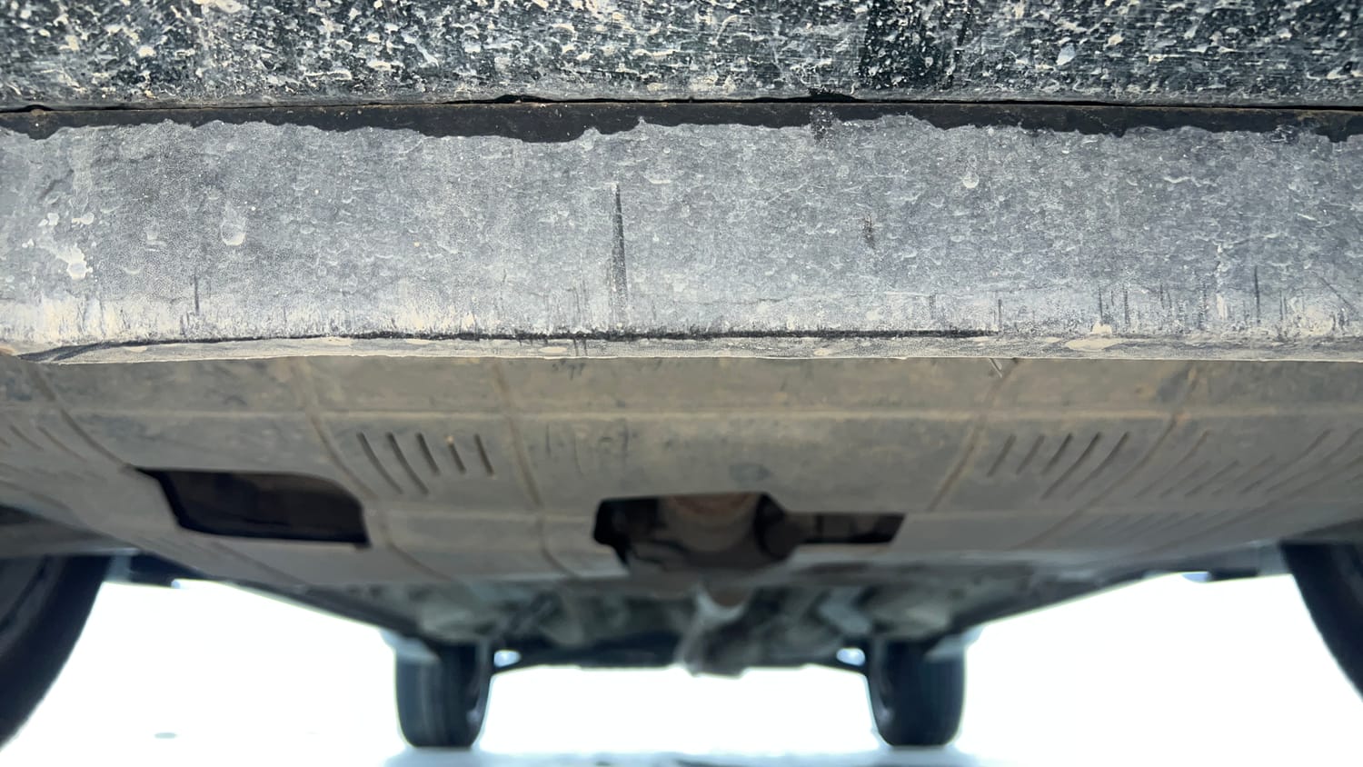 Used 2024 Jeep Compass Limited (O) 2.0 Diesel AT Diesel Automatic extra FRONT LEFT UNDERBODY VIEW