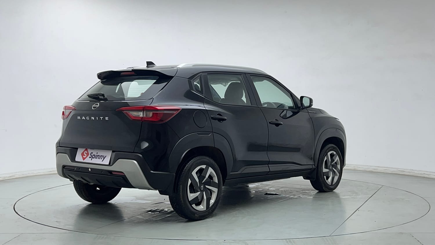 Used 2024 Nissan Magnite XL Petrol Manual exterior RIGHT REAR CORNER VIEW