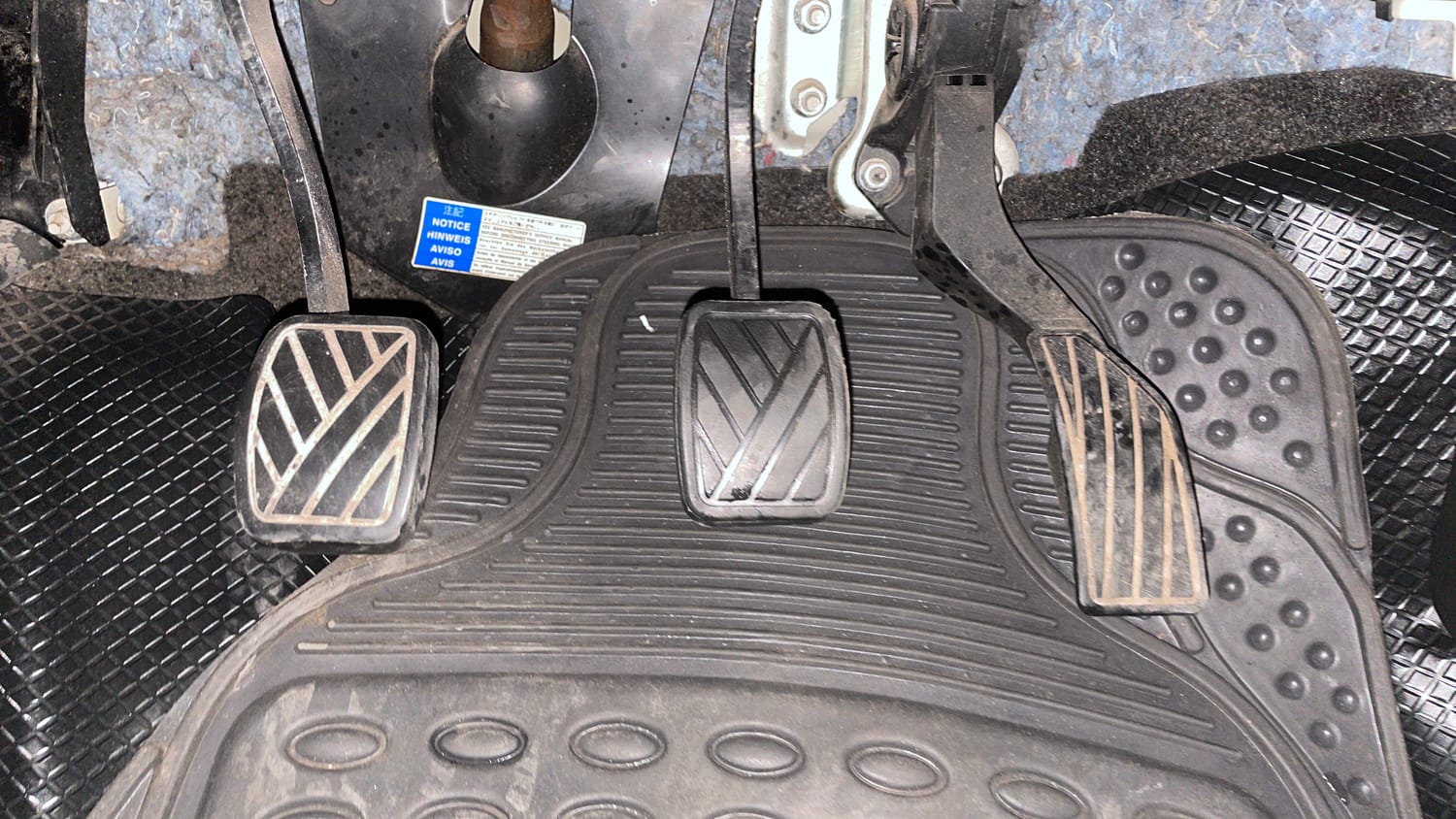 Used 2014 Maruti Suzuki Swift ZDi Diesel Manual interior PEDALS VIEW