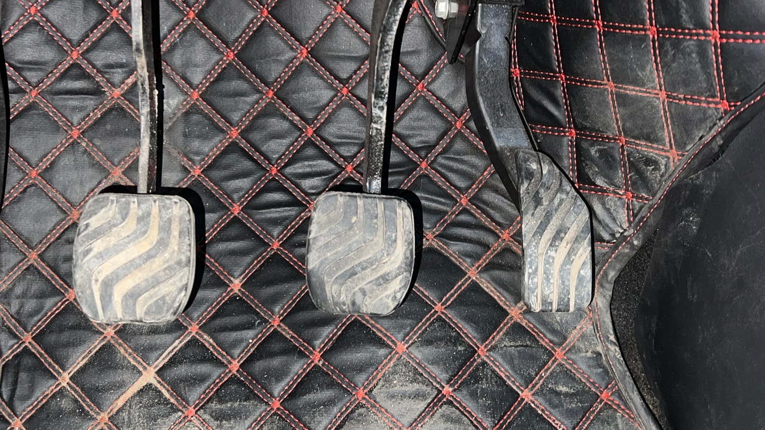 Used 2024 Nissan Magnite XL Petrol Manual interior PEDALS VIEW