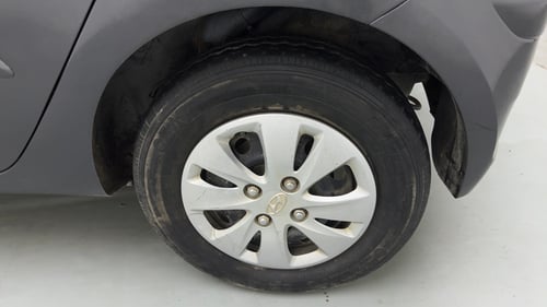 Used 2013 Hyundai i10 Sportz 1.2 Kappa2 Petrol Manual tyres LEFT REAR TYRE RIM VIEW