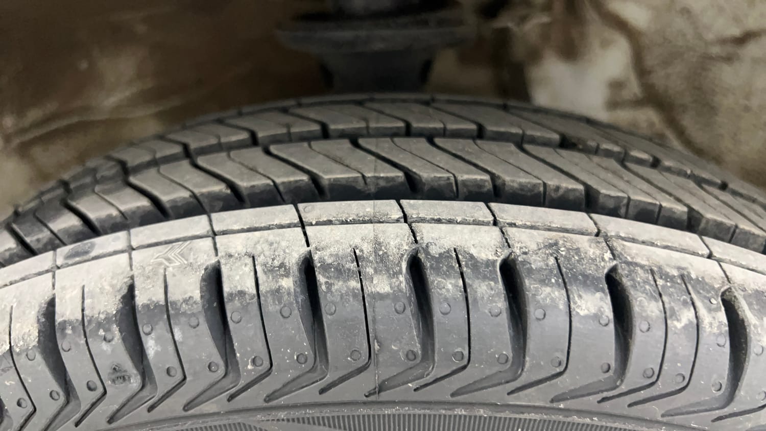 Used 2017 Maruti Suzuki Alto 800 LXi Petrol Manual tyres LEFT FRONT TYRE TREAD VIEW