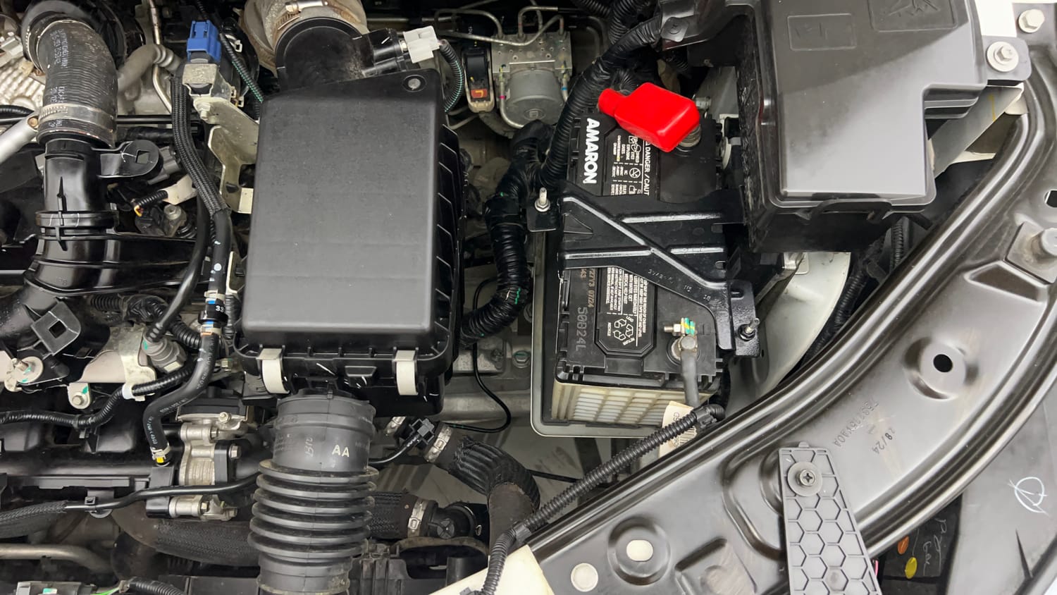 Used 2024 Nissan Magnite XV Turbo Petrol Manual engine ENGINE LEFT SIDE VIEW