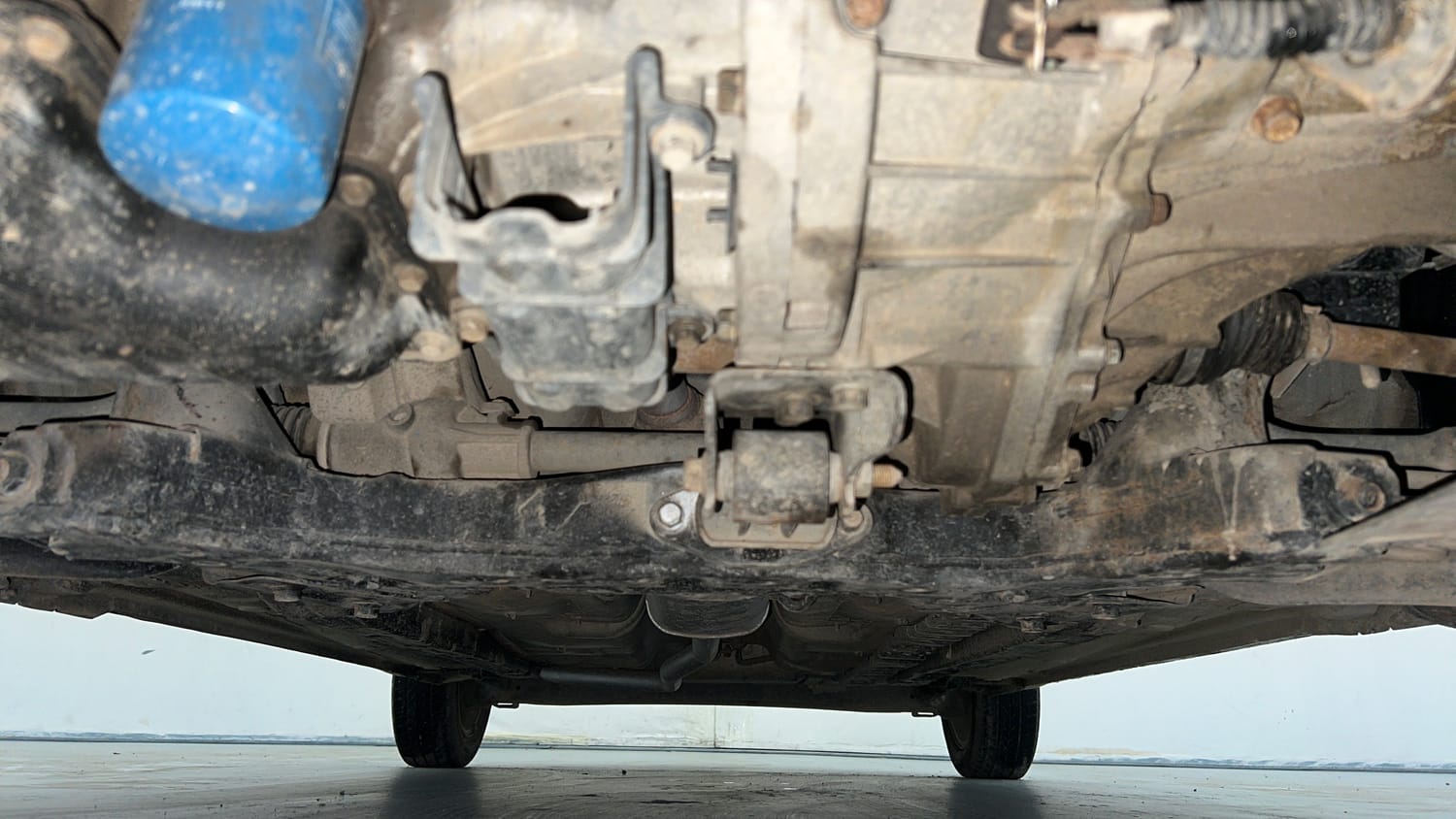 Used 2018 Hyundai Xcent SX Petrol Manual extra FRONT LEFT UNDERBODY VIEW